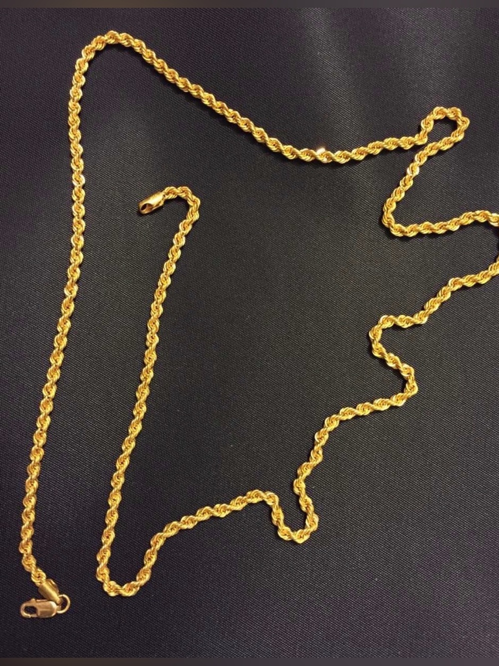 18K / 750 Gold Rope Chain Necklace UNISEX 18 inches / 5.1 grams